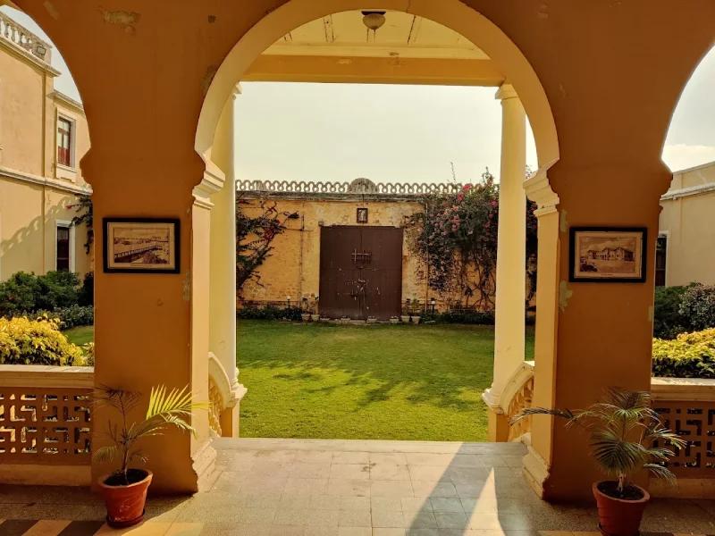 Ambika Niwas Palace, Muli