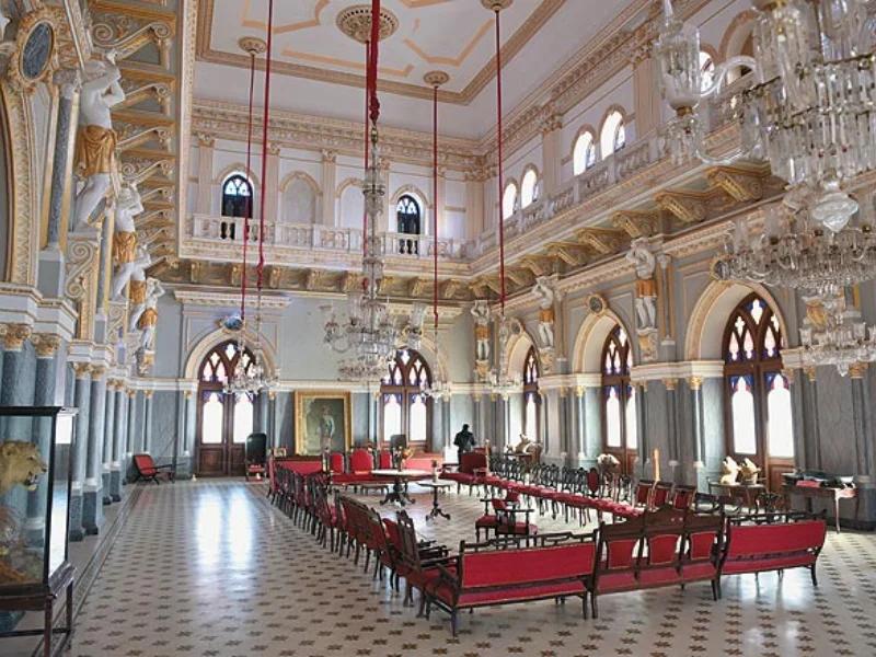 Aina Mahal