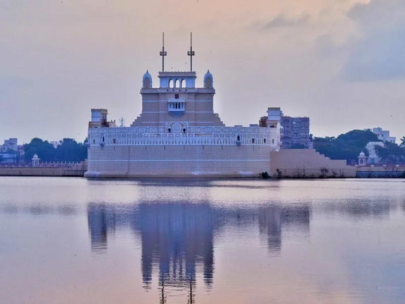 Lakhota Lake