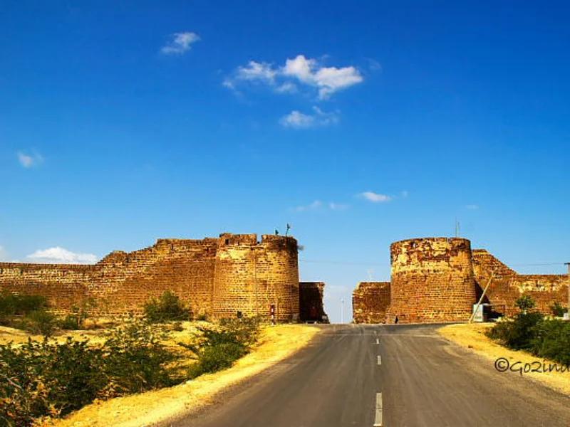 Lakhpat Fort