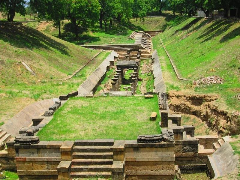Sahastralinga Talav