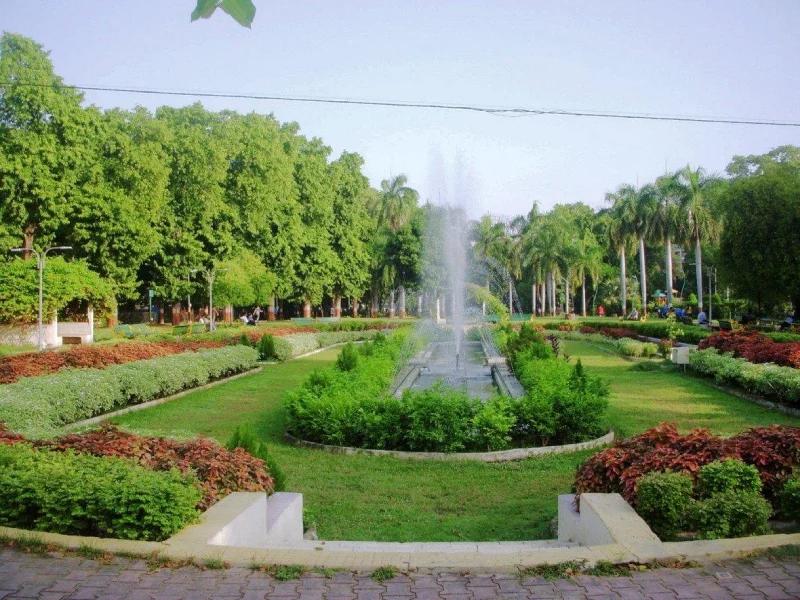 Sayaji Garden