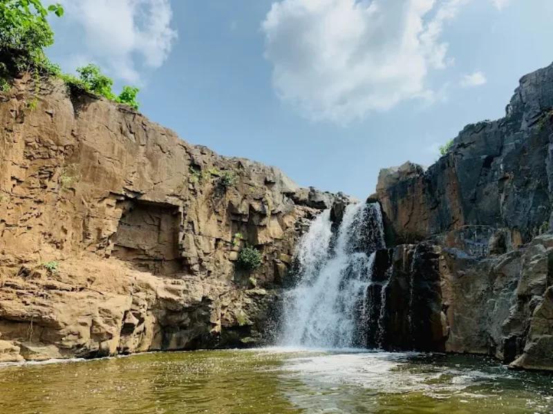 Zarwani Waterfall