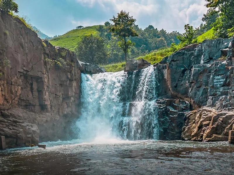 Zarwani Waterfall